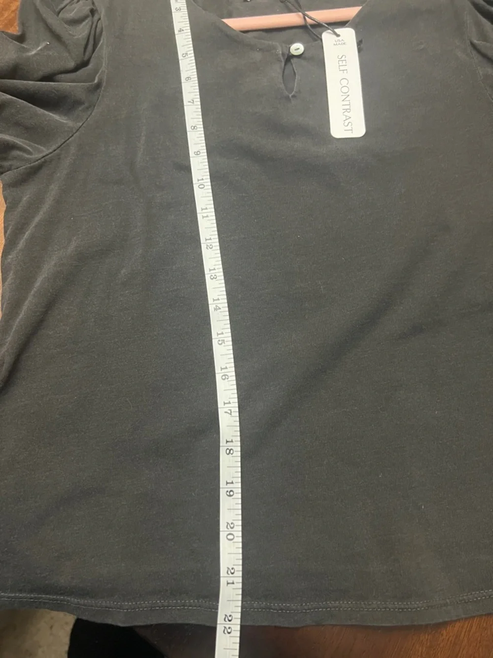 NWT Self Contrast Long Sleeve Top w/ Puff-Sleeve, Front Keyhole Button Gray - Picture 6 of 6